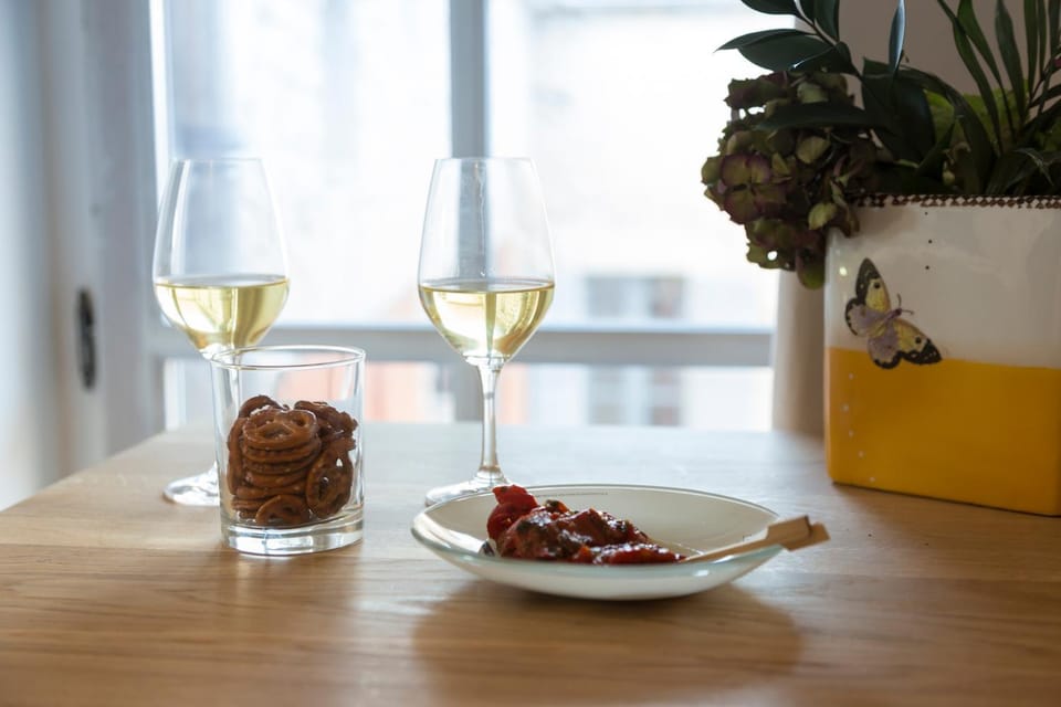 Decorative detail, Food, Drinks, Alcoholic drinks, Non alcoholic drinks