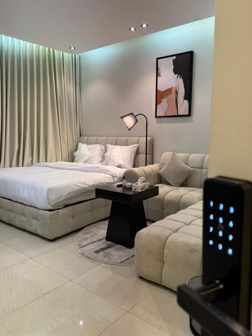 استديو هادئ بسرير ماستر وجلسه Apartment in Riyadh