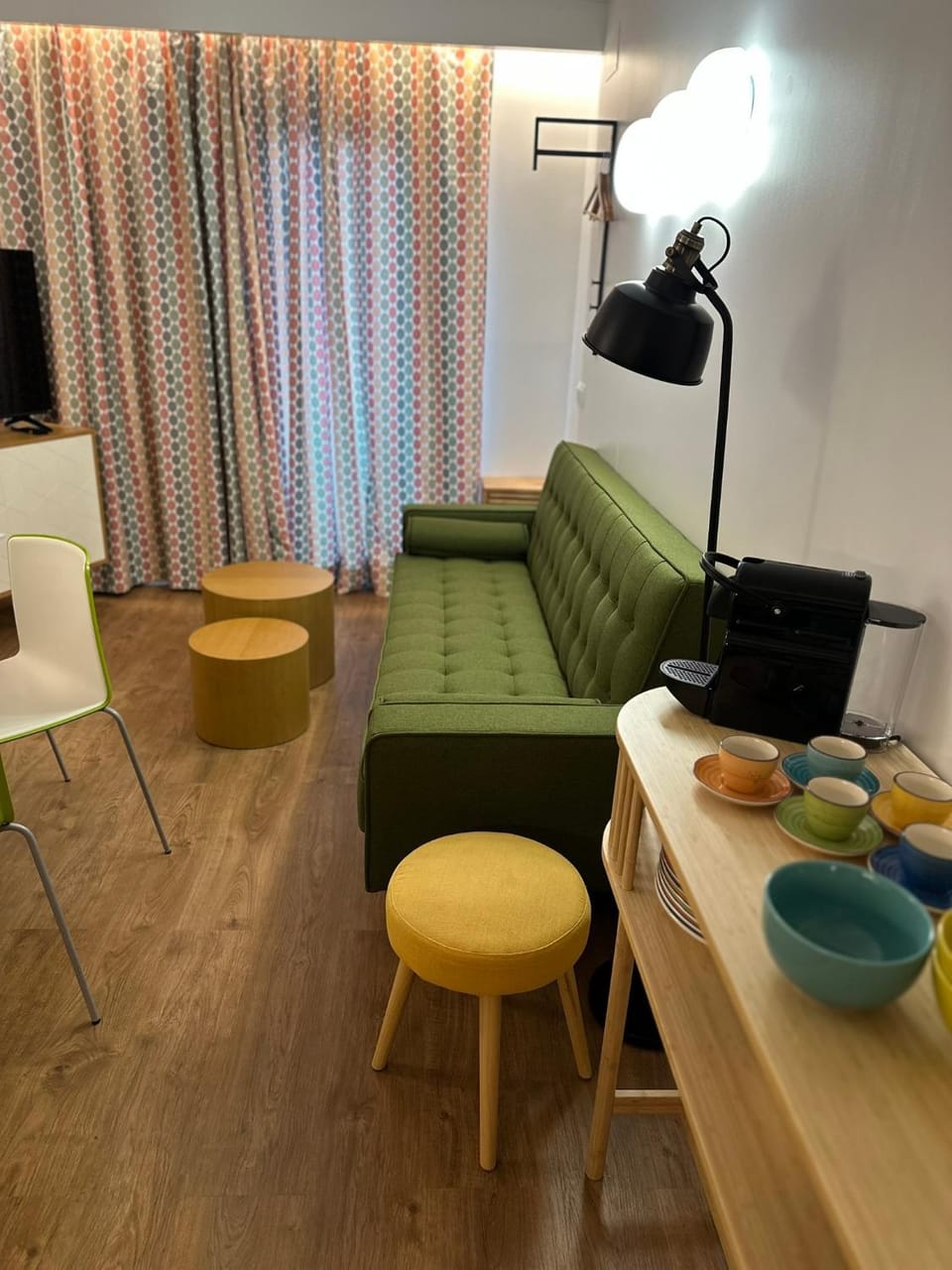 Seating area, Dining area