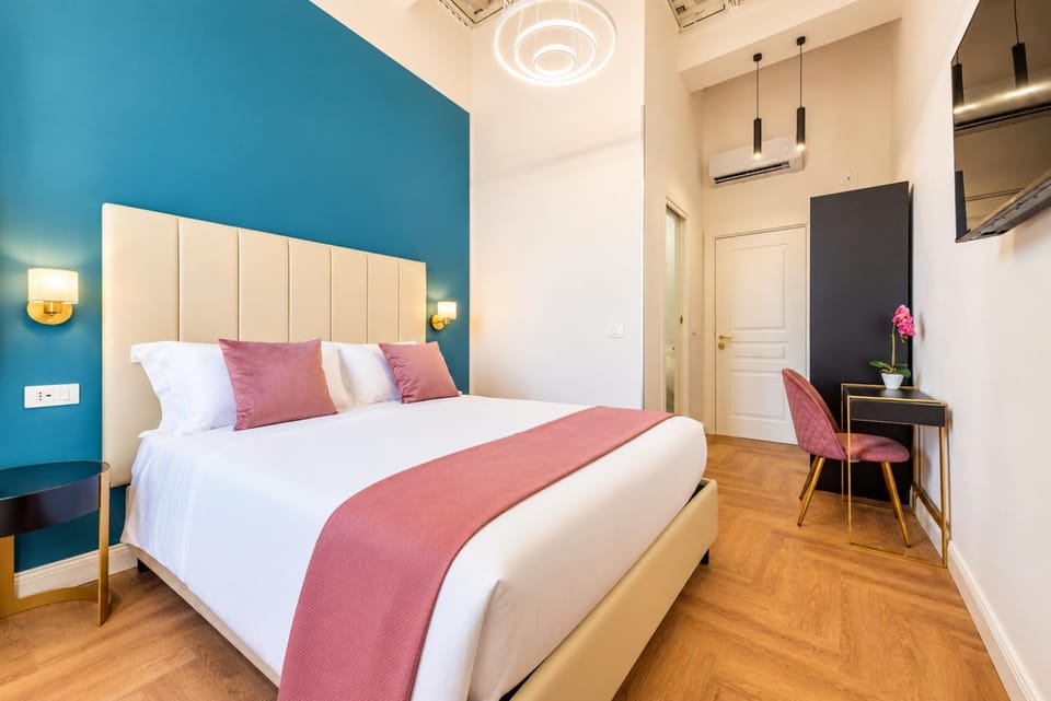 Bed, TV and multimedia, Photo of the whole room, Evening entertainment, Bedroom, air conditioner