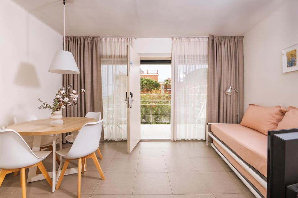 Apartamentos Castellmar Apartment in Castelldefels