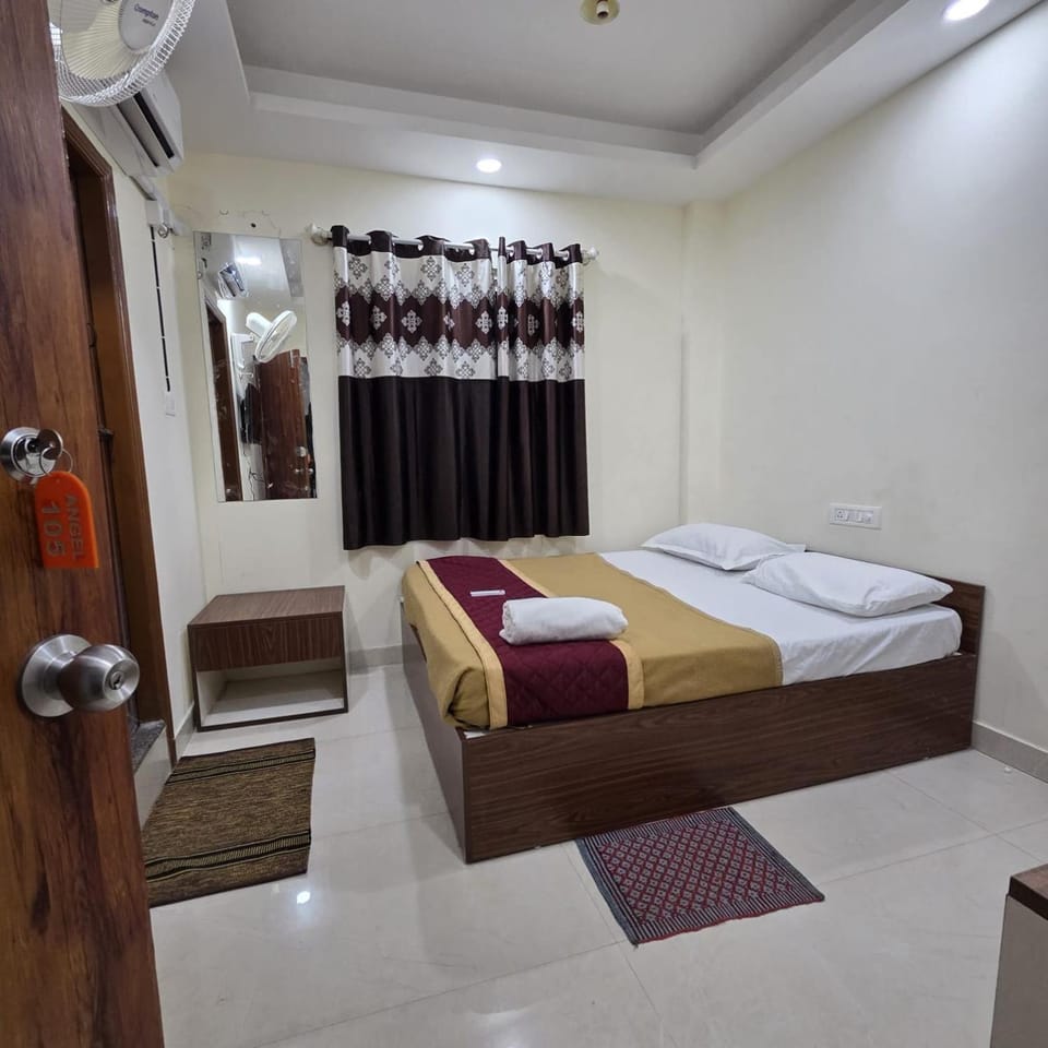 Hotel Sumithra Palace lodging Boarding Hotel in Bengaluru