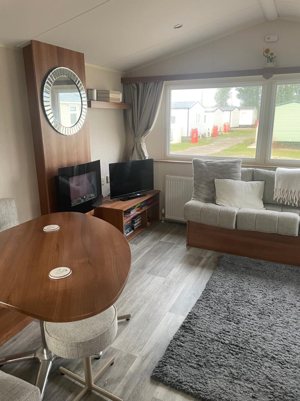 Communal lounge/ TV room