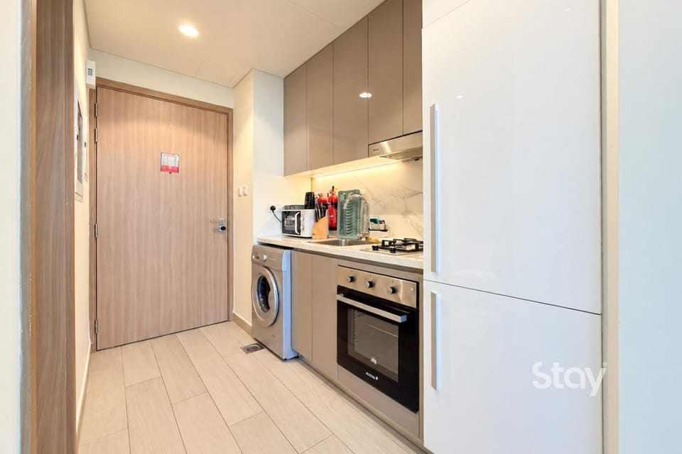 537 Azizi Studio with Balcony Apartment in Dubai