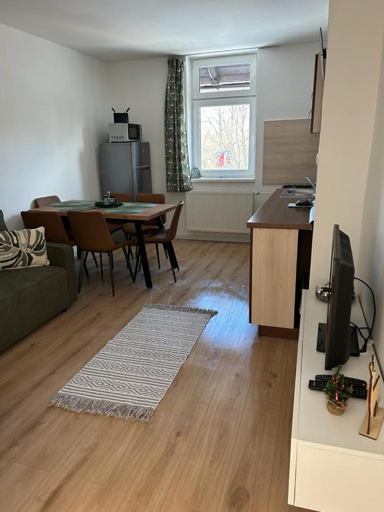 TV and multimedia, Living room, Dining area, River view, kitchen