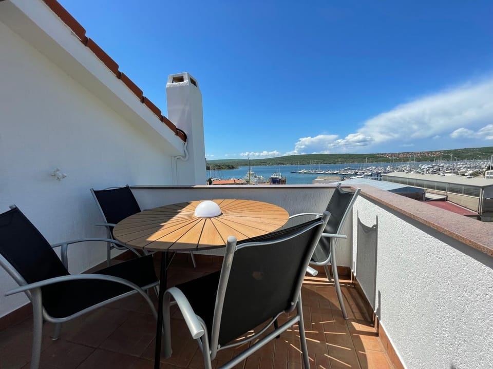 Balcony/Terrace, Balcony/Terrace