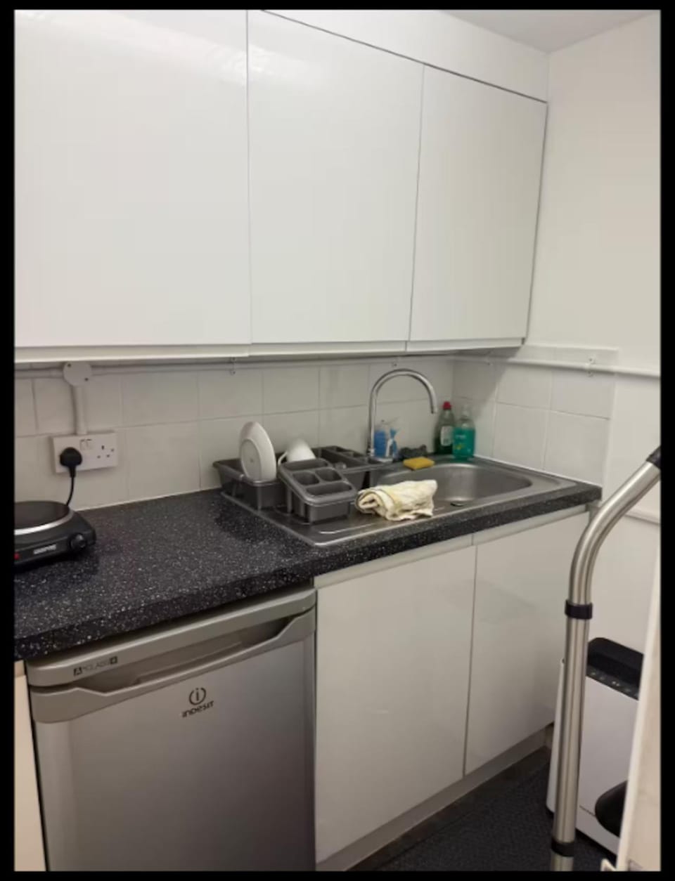 Large Apartment Sleeps 6 with Private Entrance Apartment in London Borough of Islington