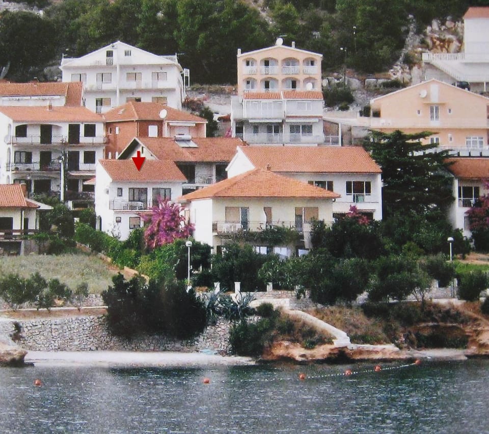 Facade/entrance, Neighbourhood, Garden, Beach