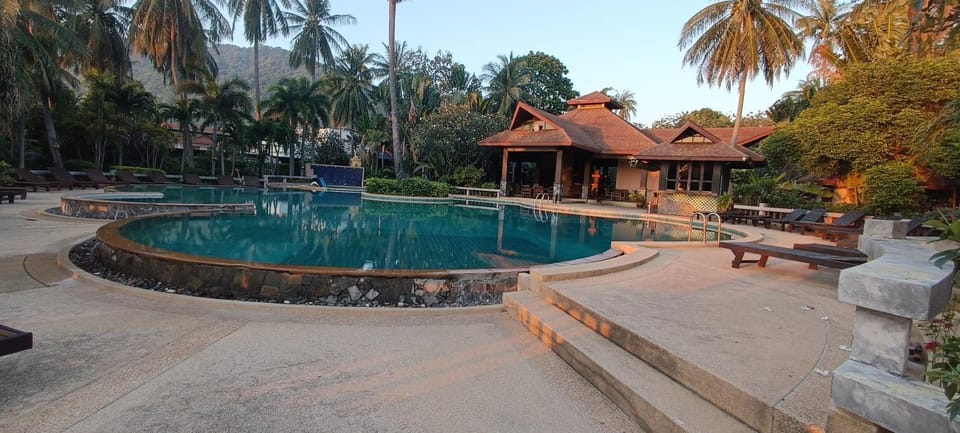 Swimming pool, Swimming pool