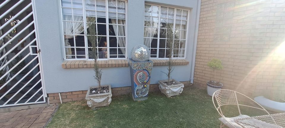 De Zevende Hemel Guesthouse Bed and Breakfast in South Africa
