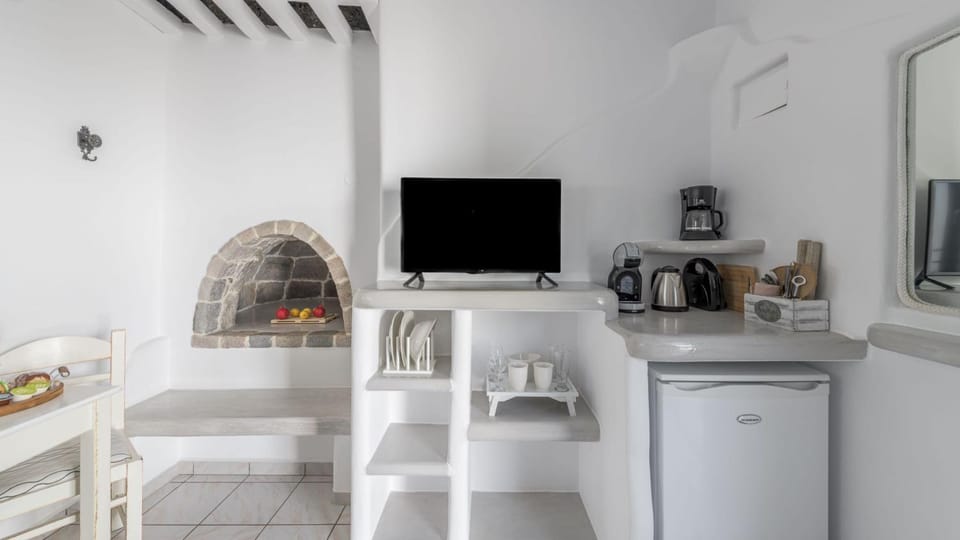 TV and multimedia, Coffee/tea facilities, Decorative detail, Area and facilities