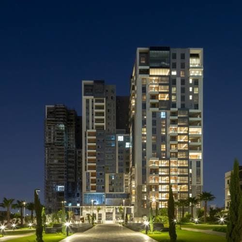 شقة فندقية فاخرة مكونة من 3 غرف و 4 حمامات في ارقي مجمع سكني في الشيخ زايد كمبوند ايون Apartment in Egypt