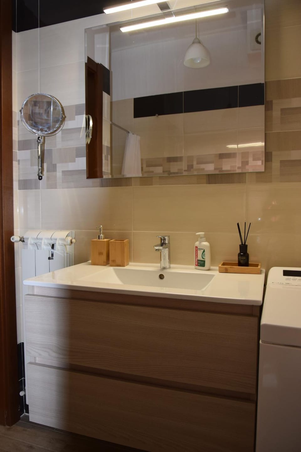 Bathroom, washing machine