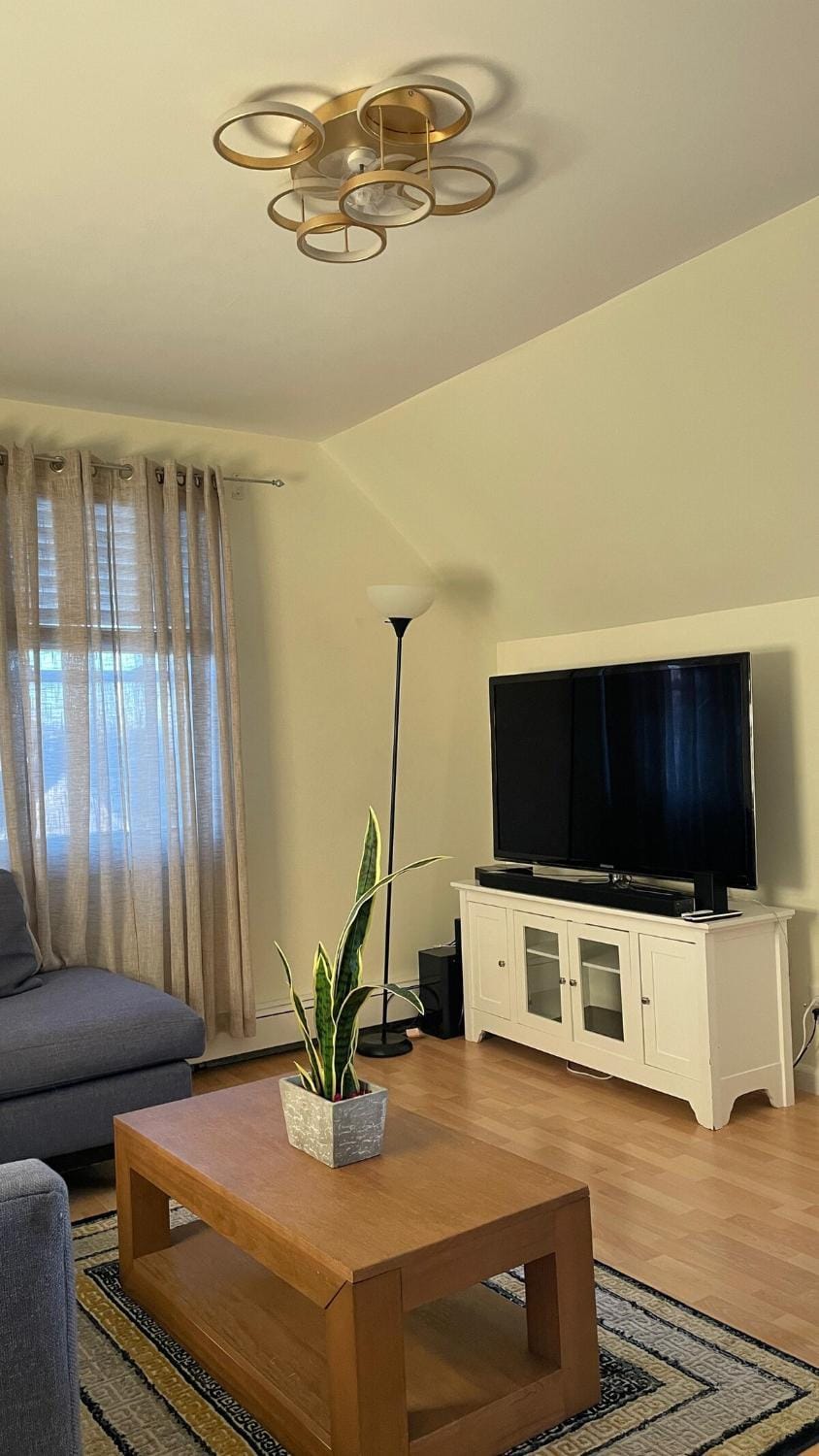 1 BR NYC Suite by Airports JFK, LGA & Casino Apartment in Howard Beach