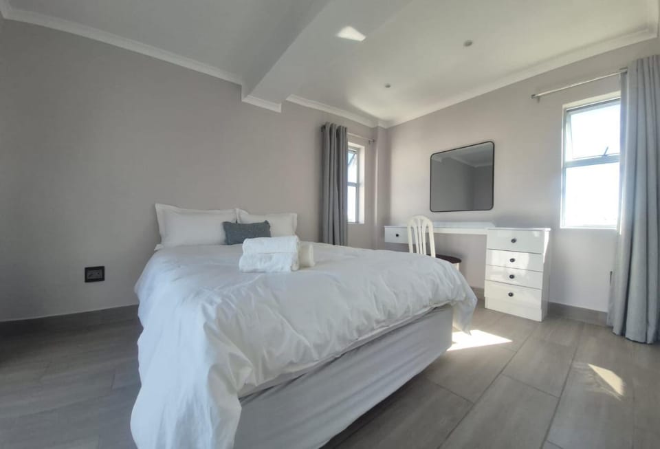 Paradise Beach House Club Mykonos House in Western Cape