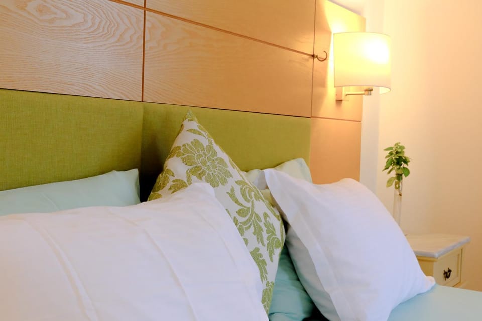 Bed, Decorative detail