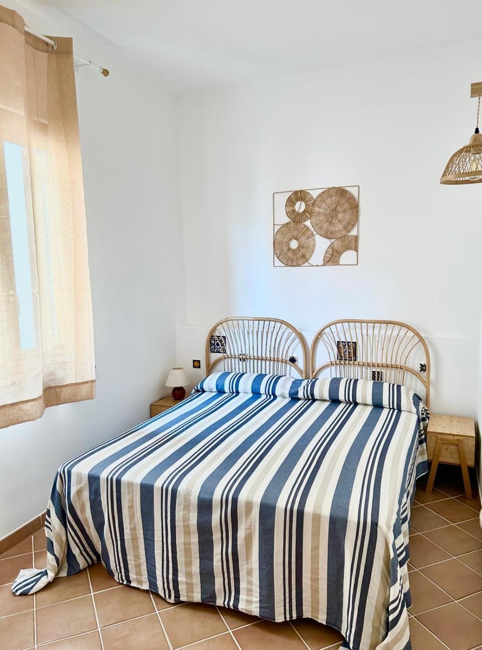 Appartamento AffacciatiSuiMurales Apartment in Lipari
