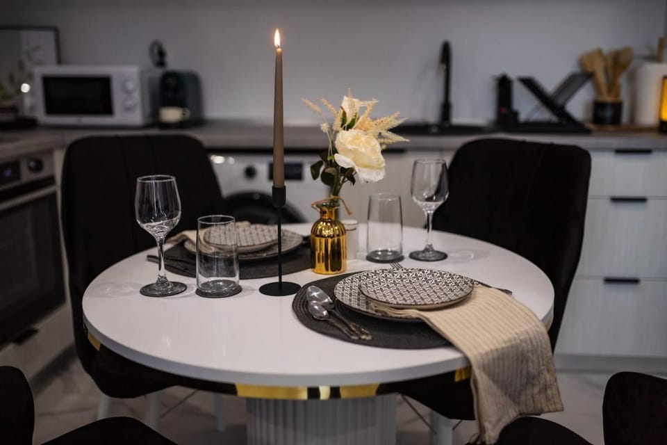 Dining area, Drinks, minibar