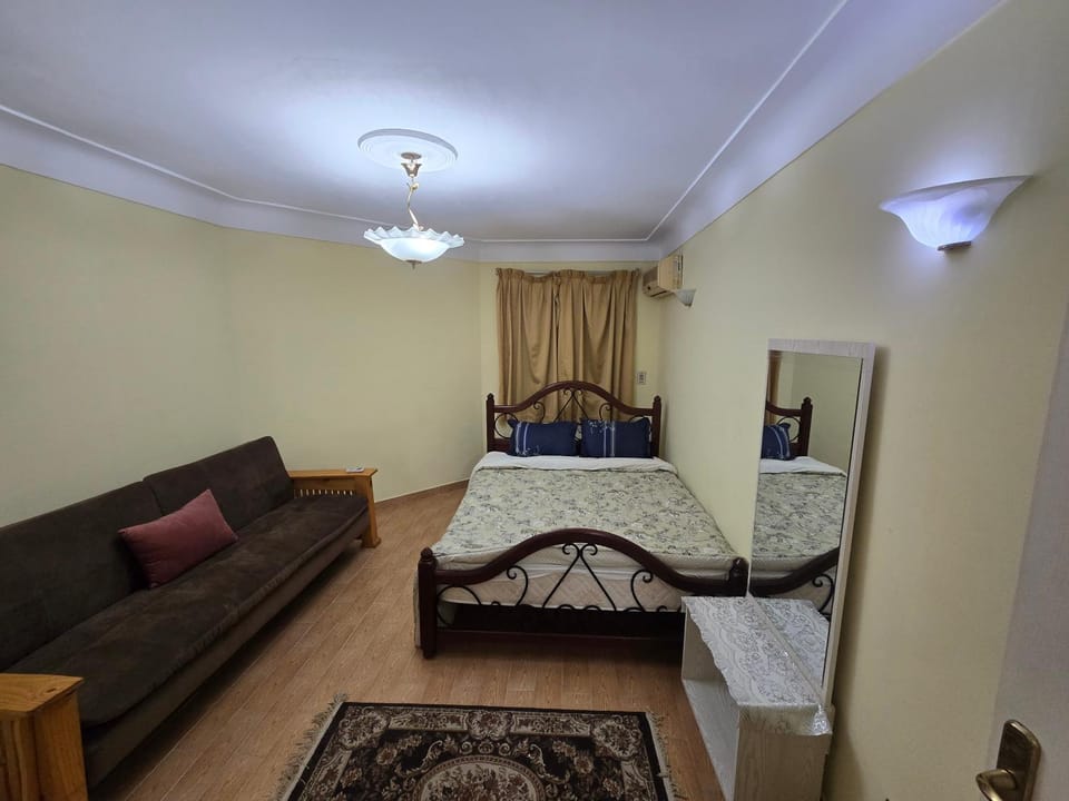 Cozy 1st line sea view for families only Apartment in Alexandria