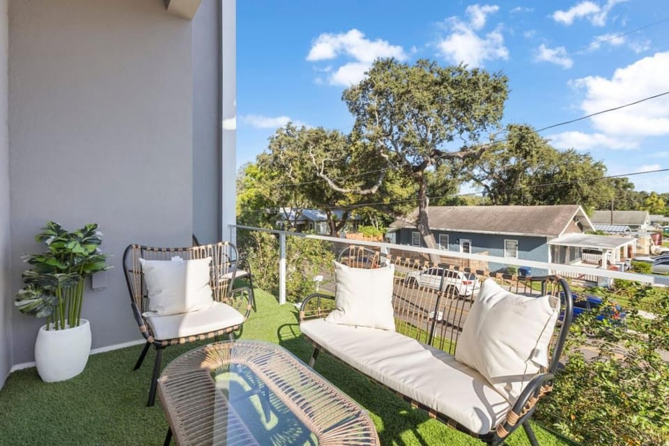 Luxury Townhome Near Armature Works and Downtown House in Tampa