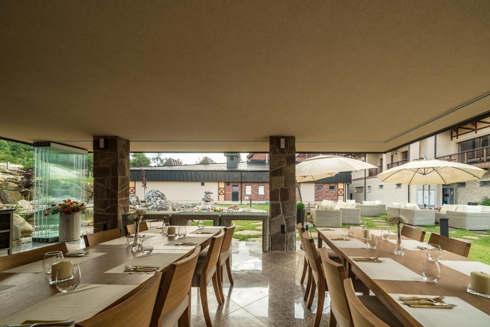 Restaurant/places to eat, BBQ facilities, Garden, Balcony/Terrace, Garden view, Lake view, Mountain view