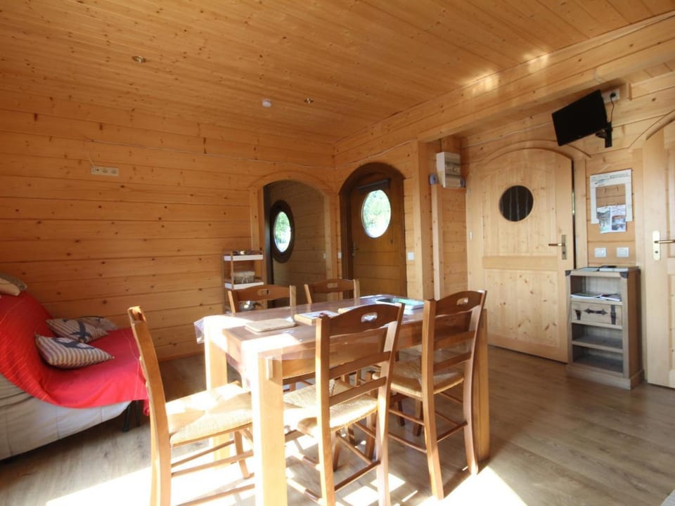Chalet unique en forêt, animaux acceptés Country House in Normandy