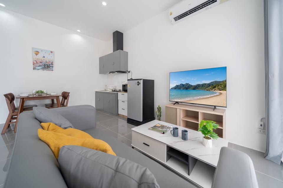 Communal lounge/ TV room, TV and multimedia, Kitchen or kitchenette, Living room, Seating area