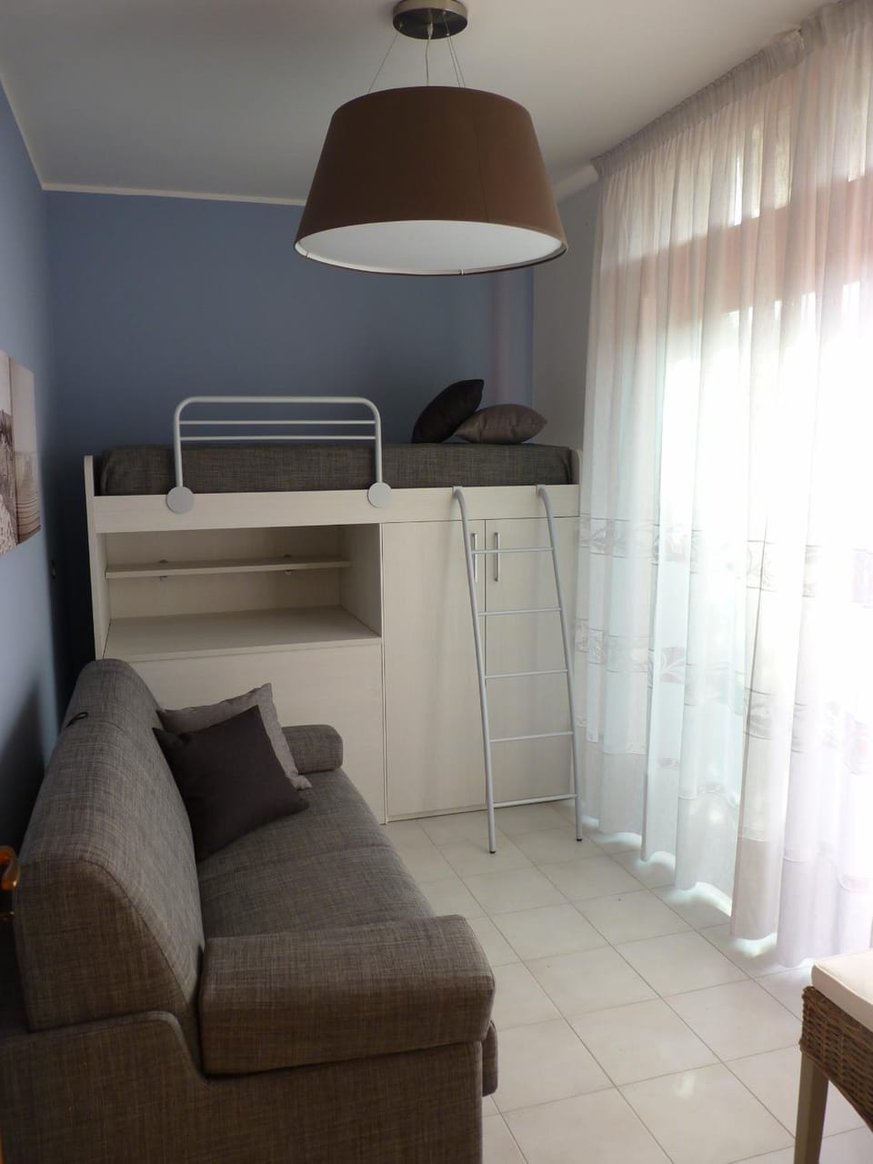 Bed, bunk bed
