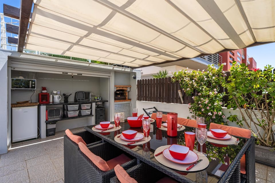 BBQ facilities, BBQ facilities, Balcony/Terrace, Kitchen or kitchenette, Dining area