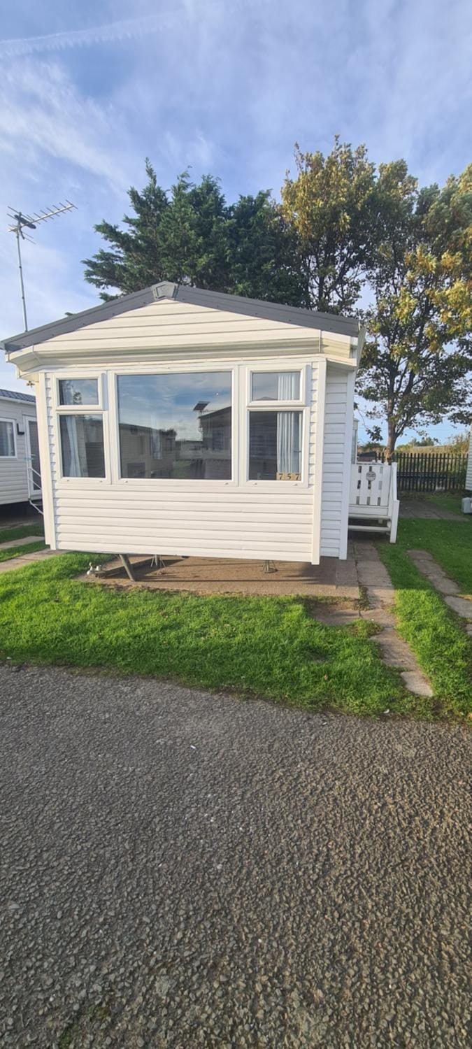 Property building, Spring, Day