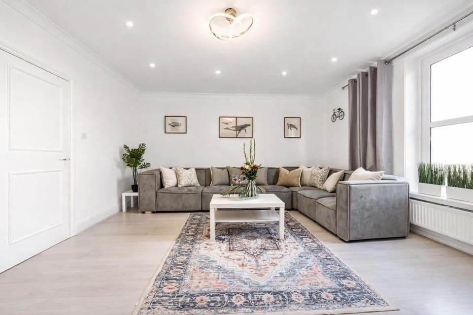 1Bed R in Little Venice Apartment in City of Westminster