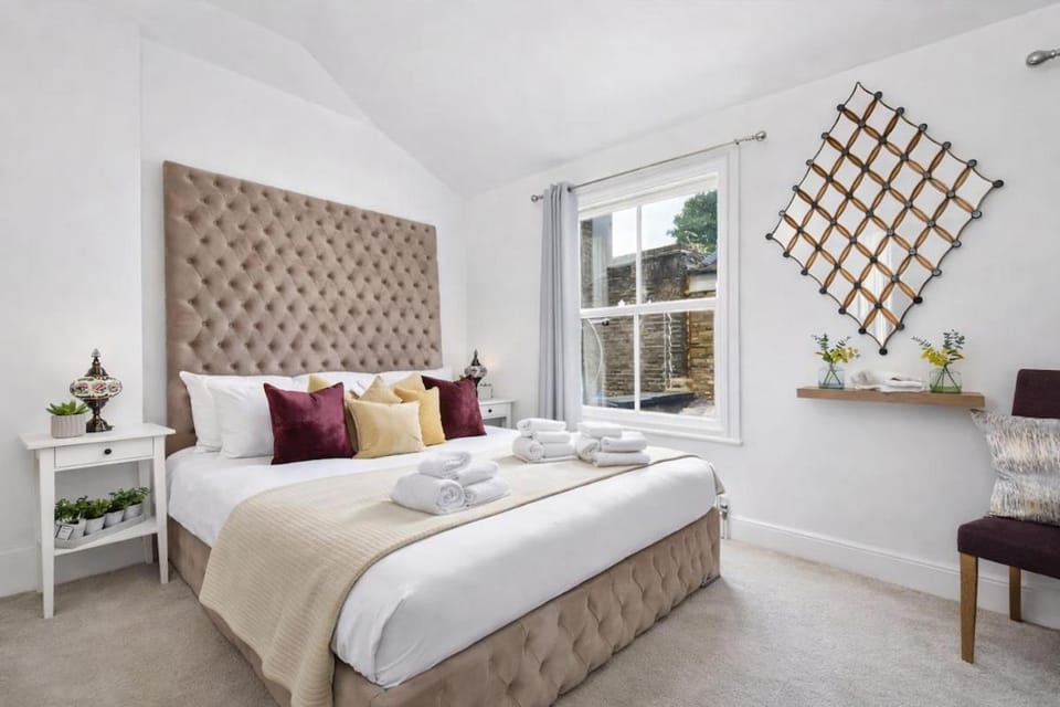 1Bed R in Little Venice Apartment in City of Westminster