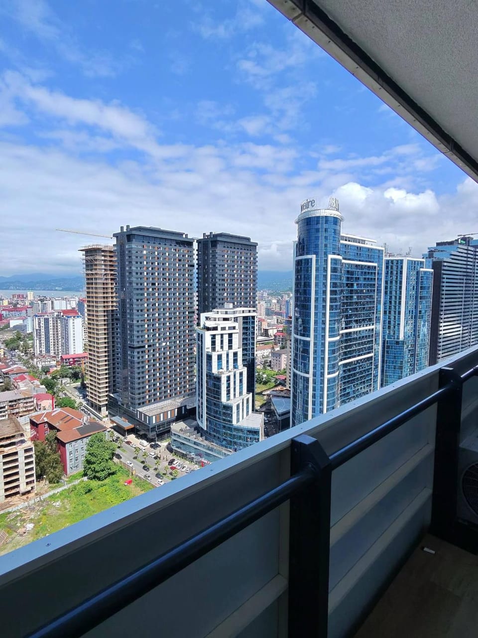 View (from property/room), Balcony/Terrace, City view