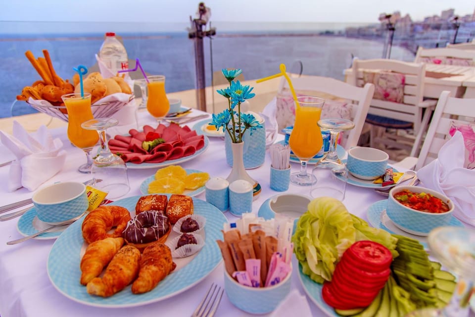 Restaurant/places to eat, Food and drinks, Food, Sea view, Breakfast, Buffet breakfast