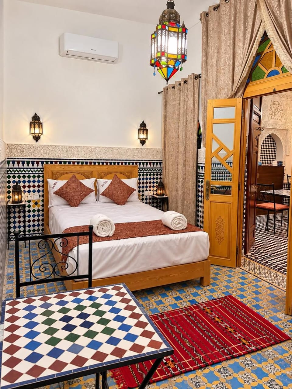 Bed, Bedroom, air conditioner