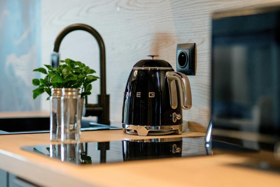 Coffee/tea facilities, Kitchen or kitchenette