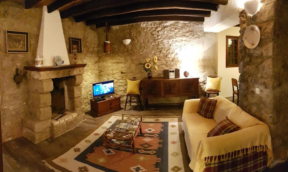 TV and multimedia, Living room, Decorative detail