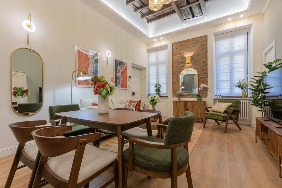 Communal lounge/ TV room, Living room