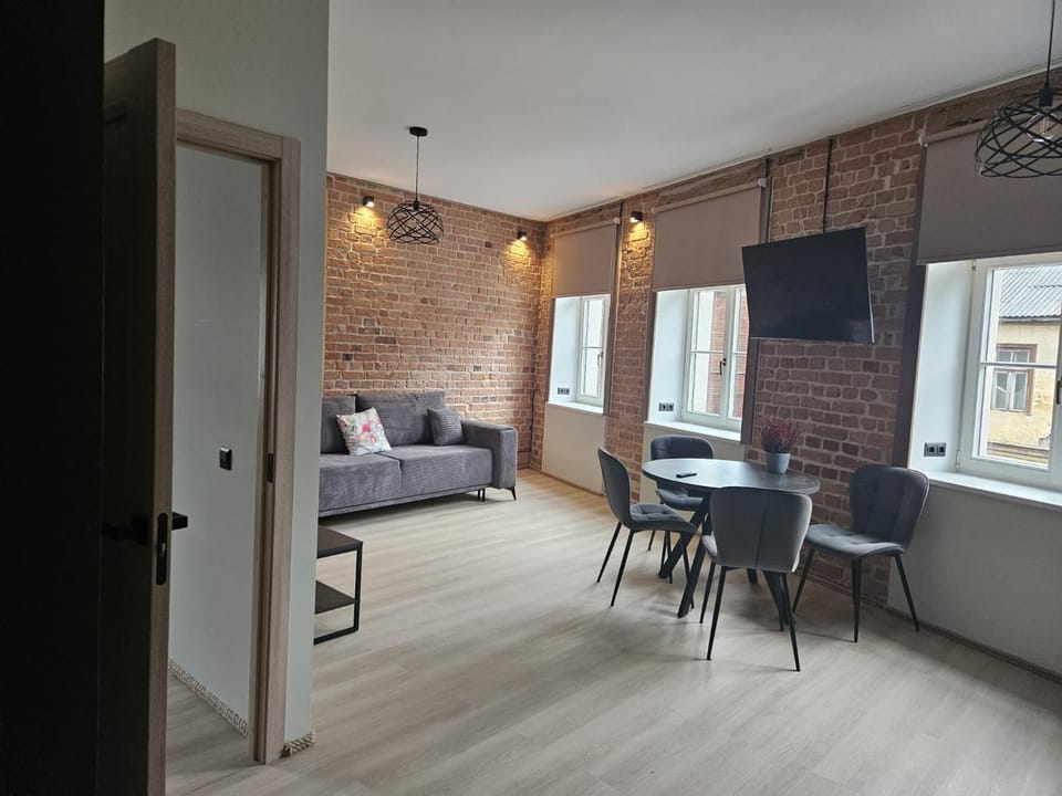 Brickline - 1882 Apartment in Riga
