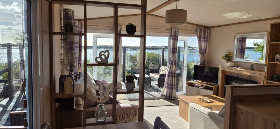 Lakeside Lodge - Sea Swallow House in Barrow-in-Furness District