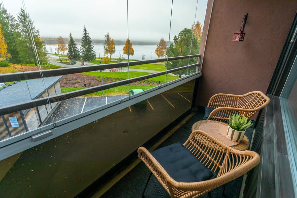 View (from property/room), Balcony/Terrace, River view