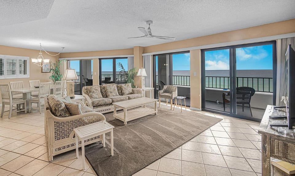 Fort Walton Beach Surf Dweller Condominiums Spacious 6 BR Sleeps 16 House in Okaloosa Island