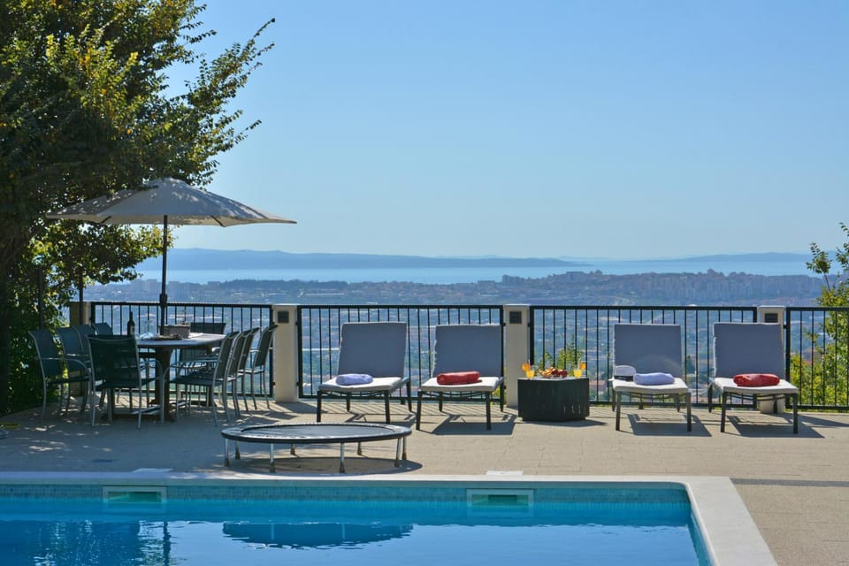 Natural landscape, View (from property/room), Mountain view, Pool view, Sea view, sunbed