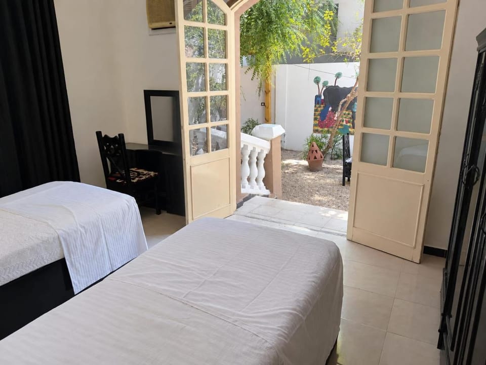 View (from property/room), Balcony/Terrace, Bedroom