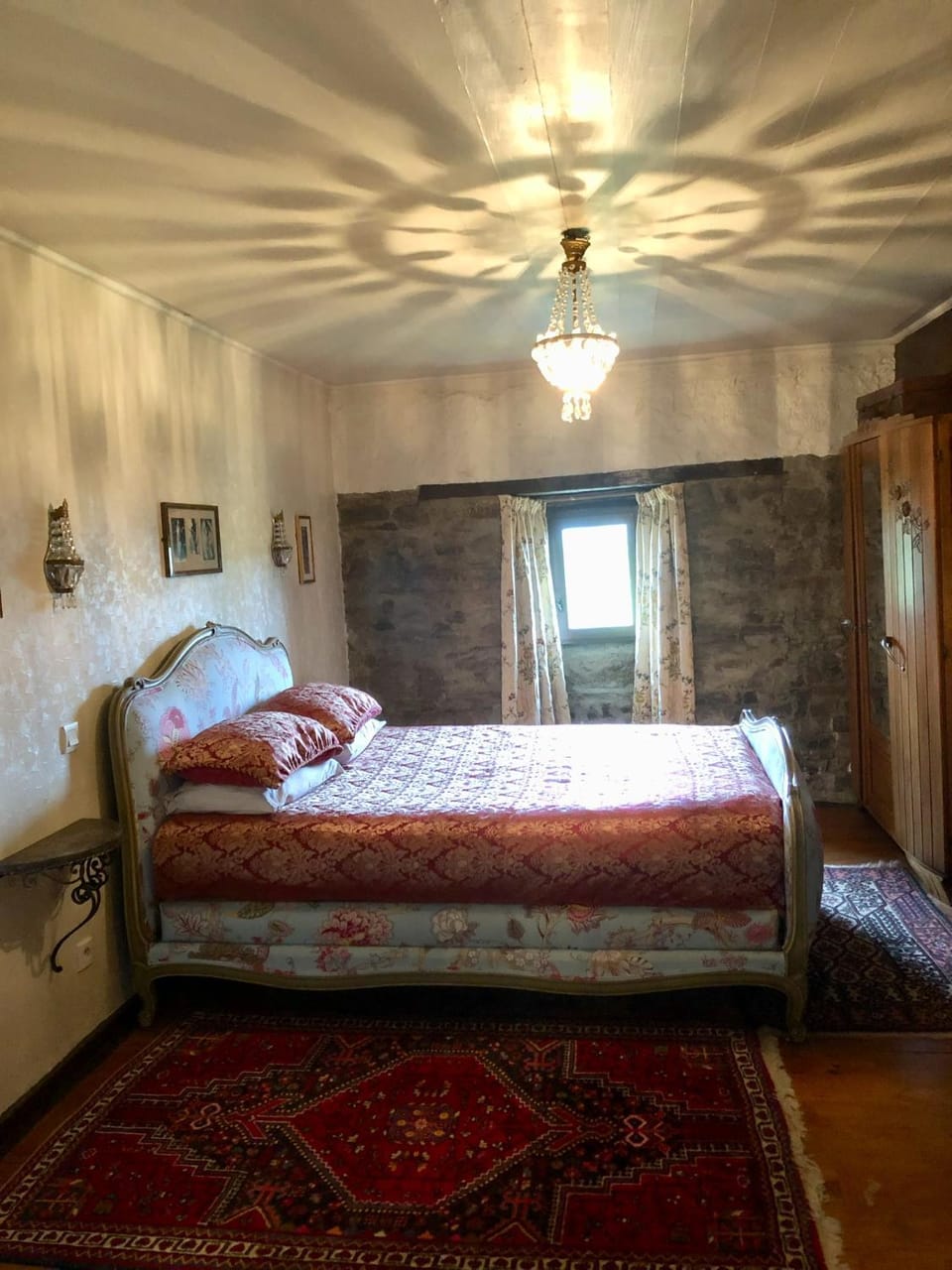 Bed, Photo of the whole room, Bedroom, wardrobe