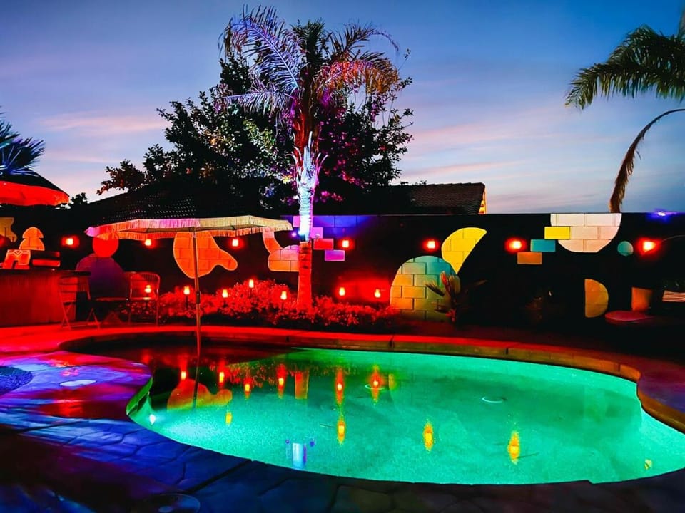 Swimming pool