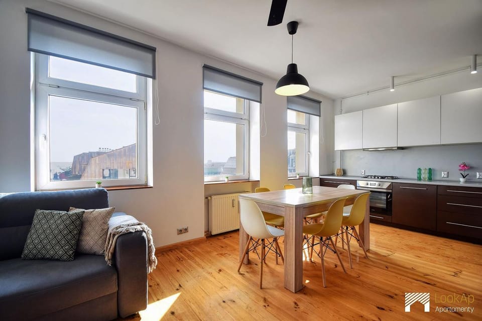 Kitchen or kitchenette, Living room, Dining area