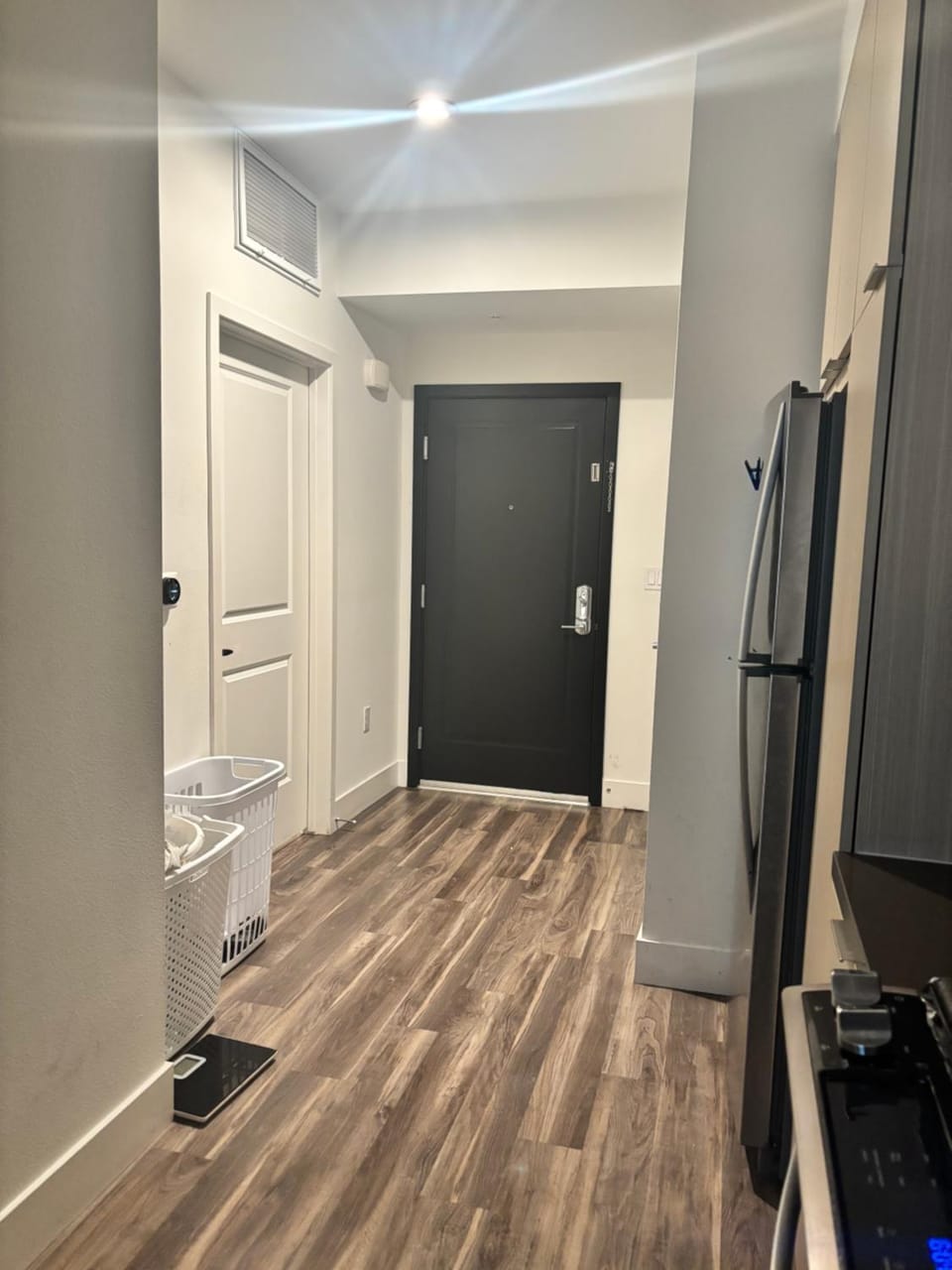 In the Heart Of Northridge Apartment in Northridge