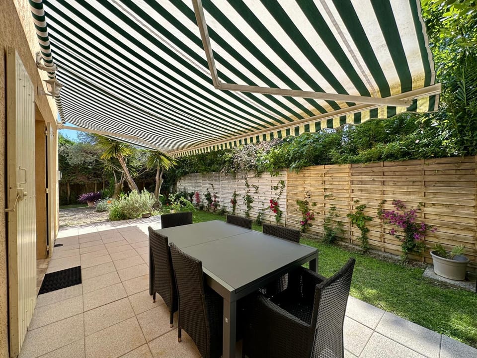 Patio, Garden, Balcony/Terrace, Garden view