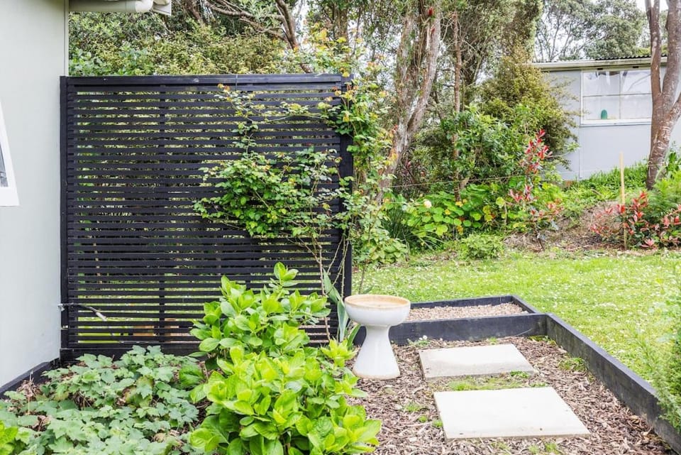 Little Eden by Waiheke Pure House in Auckland Region
